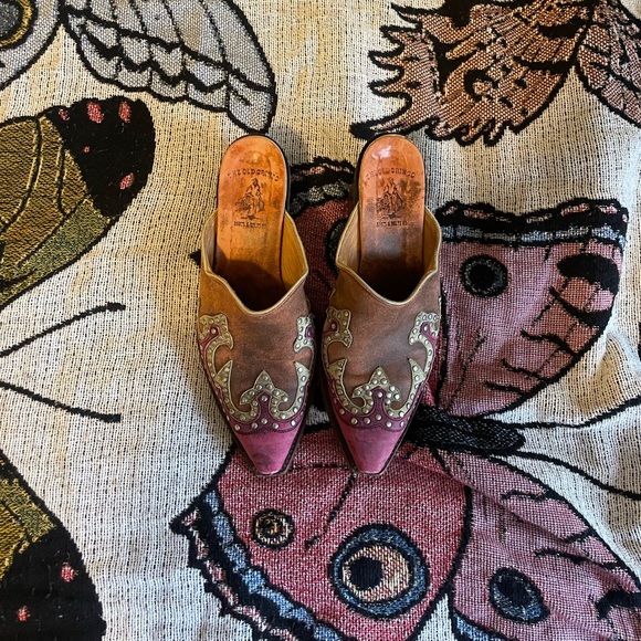 Old Gringo Shoes - 🎀 the old gringo mule heels
